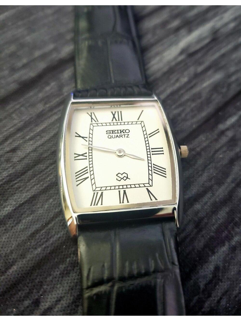 RARE Men's Vintage Seiko Tank Barrel Silver White Watch - Picture 5 of 9